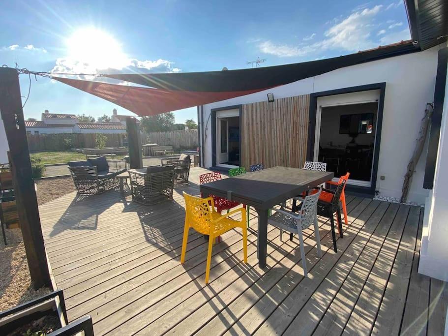 Villa Avec Jacuzzi Proche De La Mer Et Du Centre Barbatre ภายนอก รูปภาพ